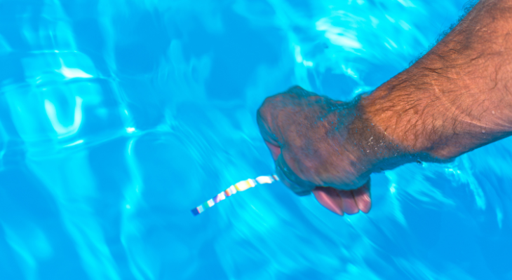 Como preparar a água da piscina para uso